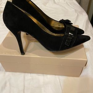 Women’s Nine West suede heels